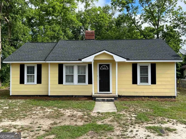 427 Plum Ave, Millen, GA 30442