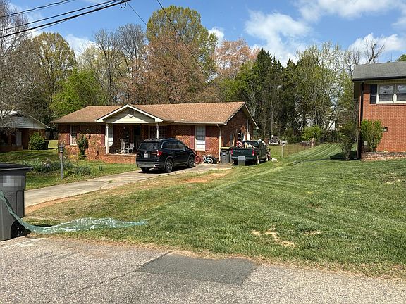 2nd image of 102 Springway Dr