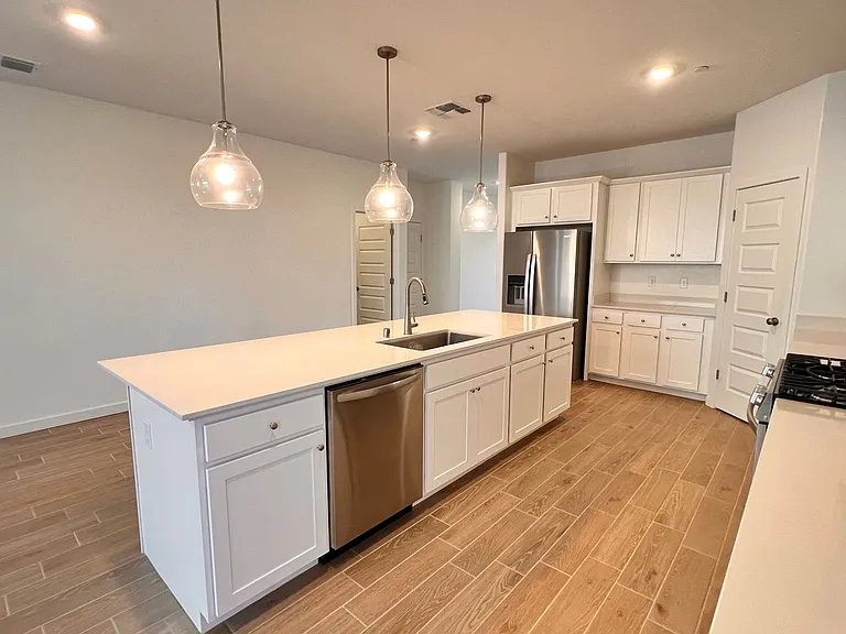 9408 Willow Terrace Dr — Photo 8