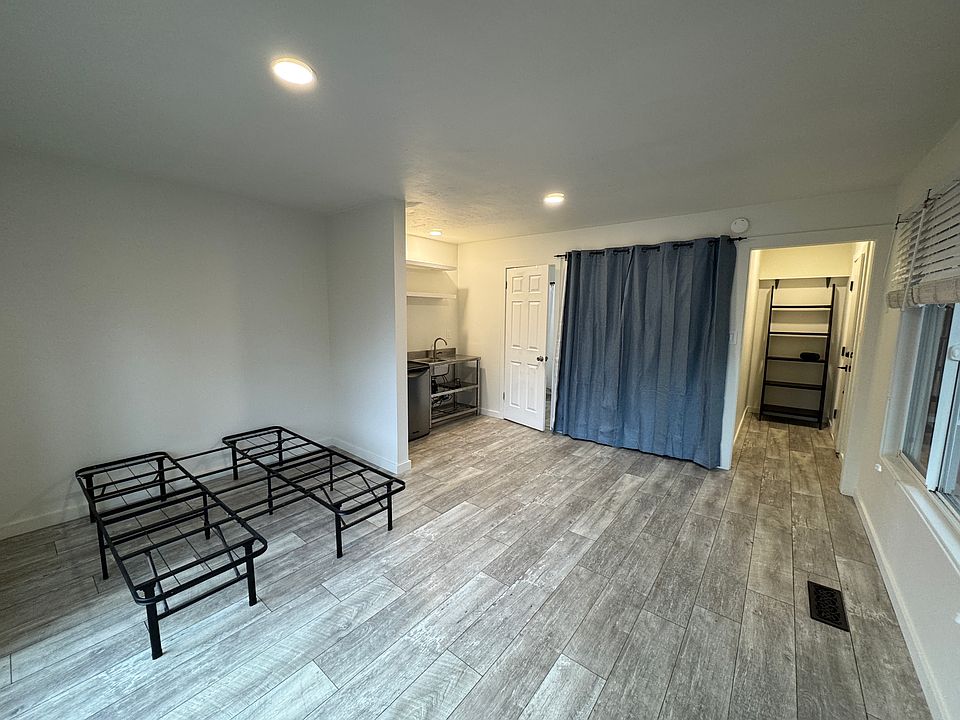 1st image of 1335 N Lake Blvd