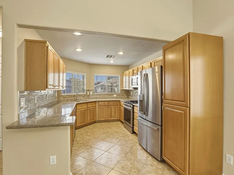 724 Picasso Picture Ct — Photo 8
