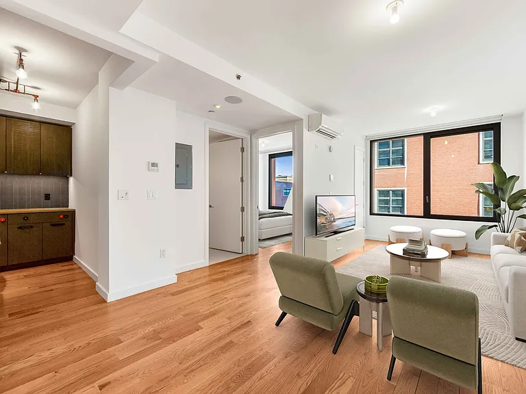 123 Melrose St #325 — Photo 3