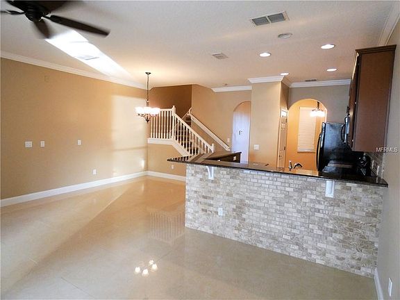 4th image of 10300 Fallsgrove St