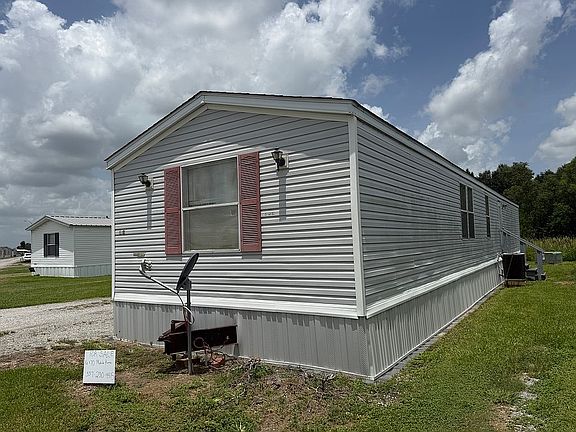 2nd image of 132 Manchester Cir