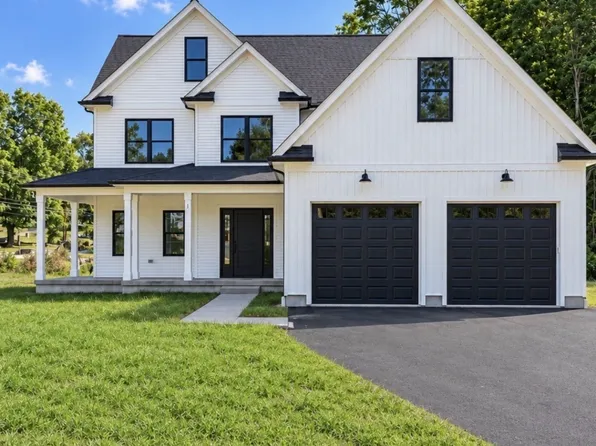 1 Needham St, Norfolk, MA 02056