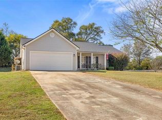 711 Summerfield Rd, Winder, GA 30680