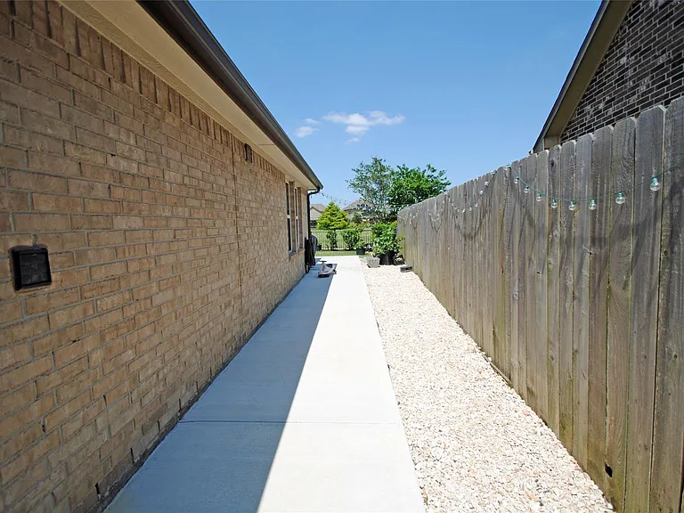 24818 Harvest Elm Ct — Photo 40
