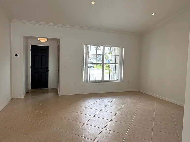 8421 NW 7th Ct — Photo 31