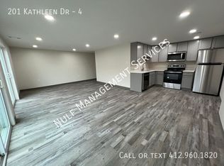 201 Kathleen Dr APT 4, New Brighton, PA 15066