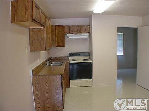 3rd image of 304 Fouts Ave