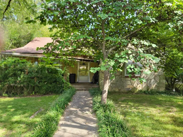 211 N Main St, Salem, AR 72576