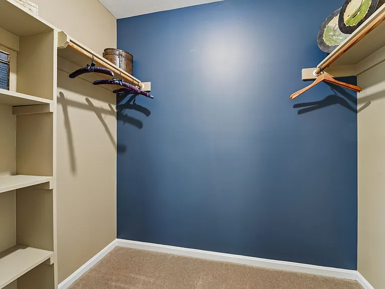 Country Meadows Apartments — Photo 32