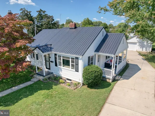 40 Lake Dr, Smyrna, DE 19977
