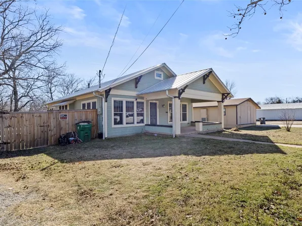 701 N Mason St, Bowie, TX 76230
