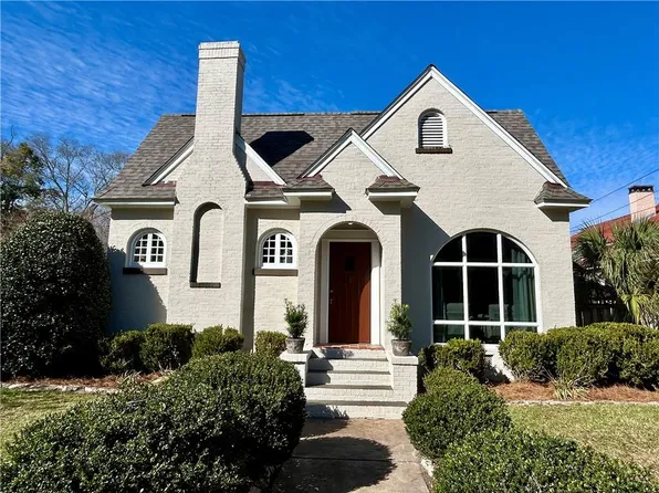 1658 Dauphin St, Mobile, AL 36604