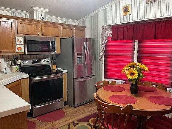 5th image of 144 Prevost Dr