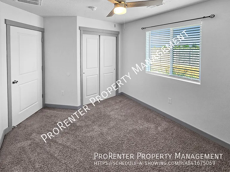 1152 W Beacon Way — Photo 18