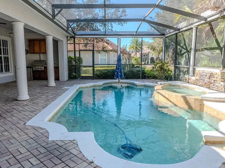 8122 Whitford Ct — Photo 18