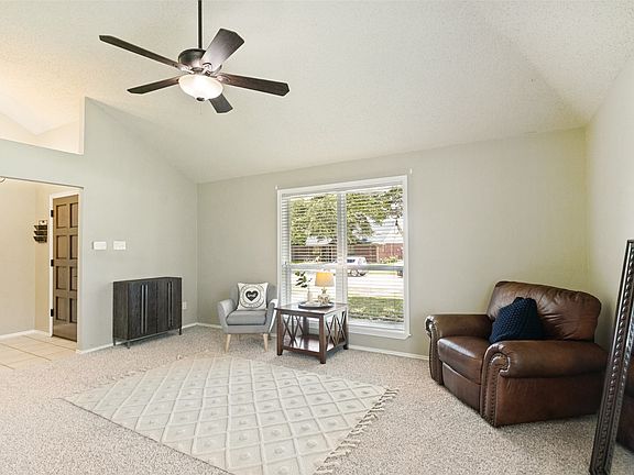 2nd image of 1513 Evergreen Dr