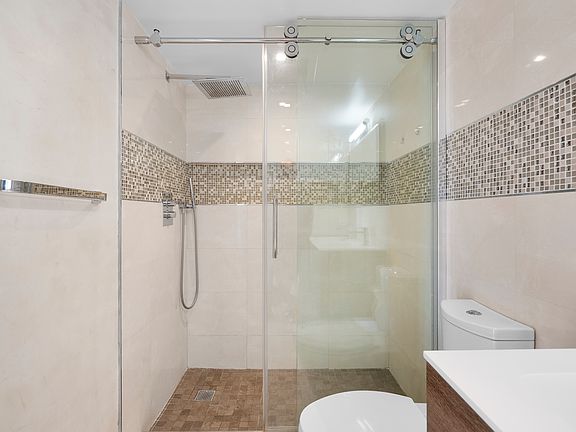 Walk in shower in Bathroom