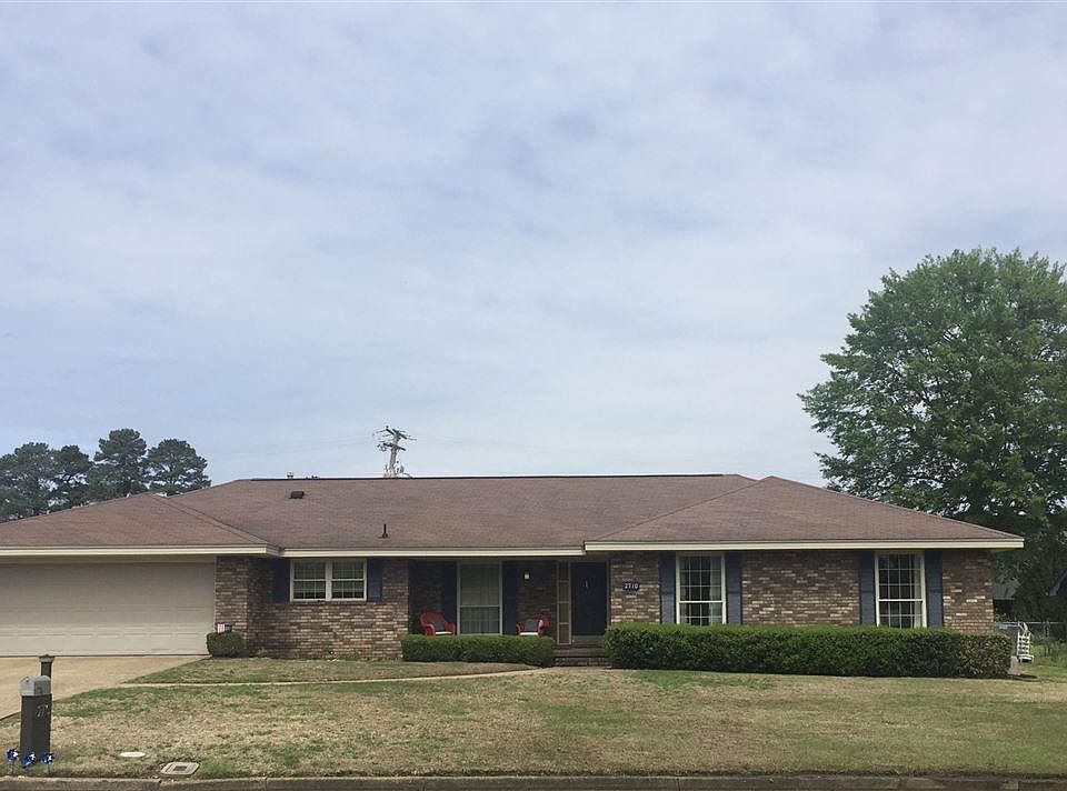 2nd image of 2710 Mockingbird Ln