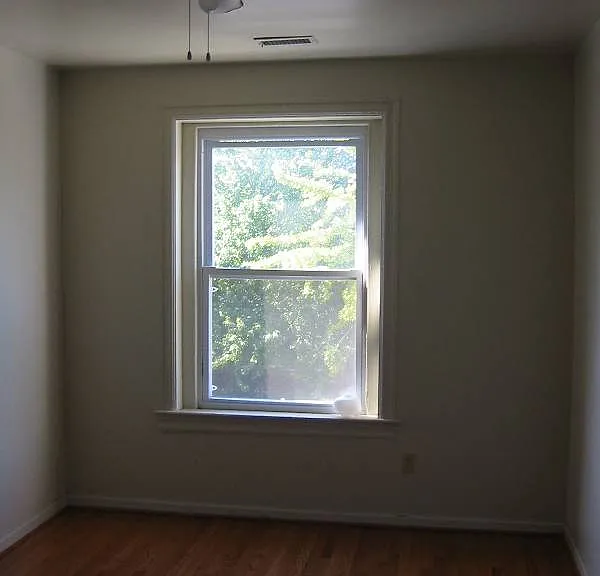 1220 Half St SW #B — Photo 4