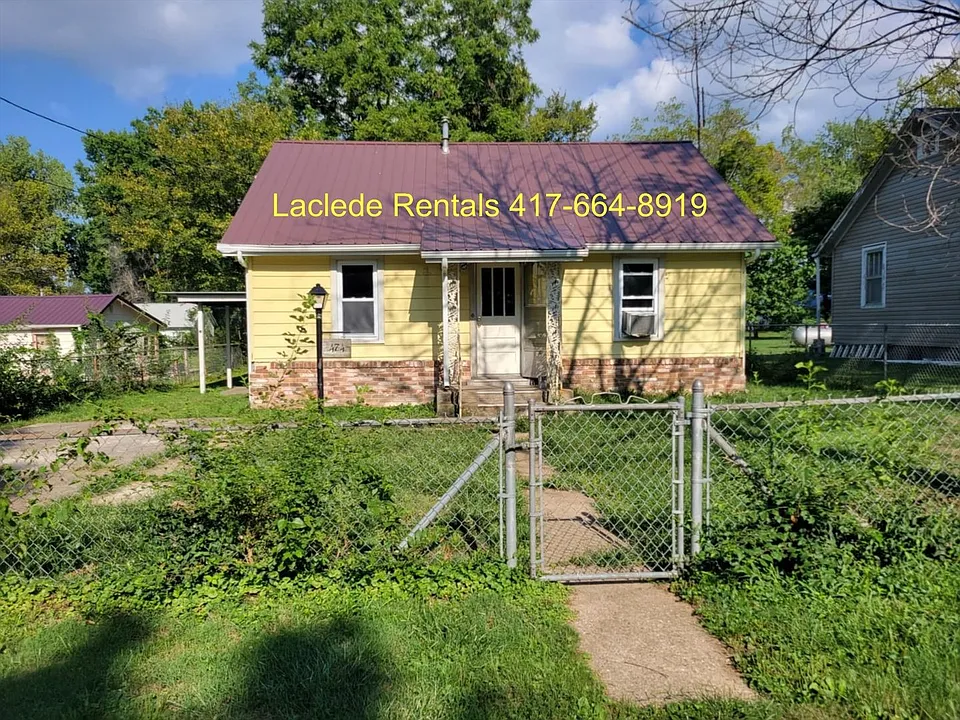 474 Center St
