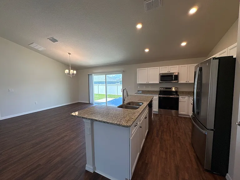 3491 SW 155th Ln — Photo 6
