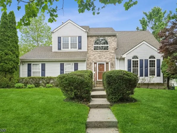 4 Galloway Ct, West Orange Twp., NJ 07052