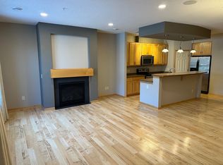 2935 Edison St NE UNIT D, Blaine, MN 55449