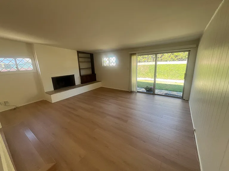 15608 Gerkin Ave — Photo 4