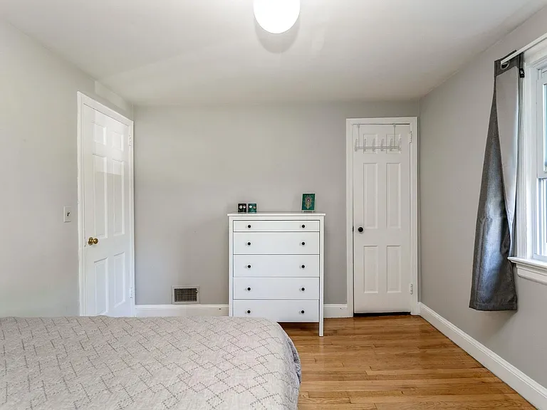 26 Pleasant Ave — Photo 2