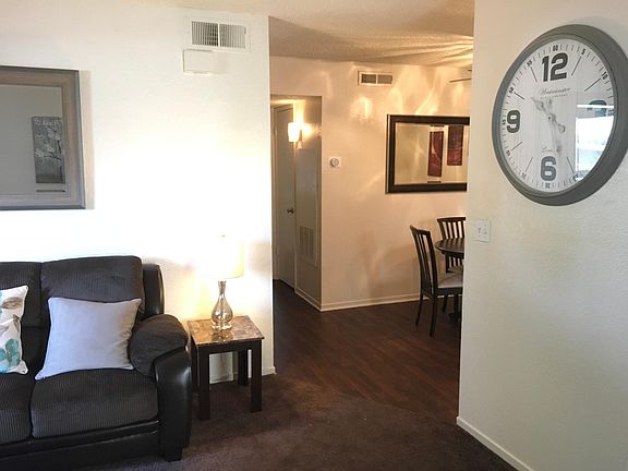 3rd image of 1003 N Peach Ave APT 121