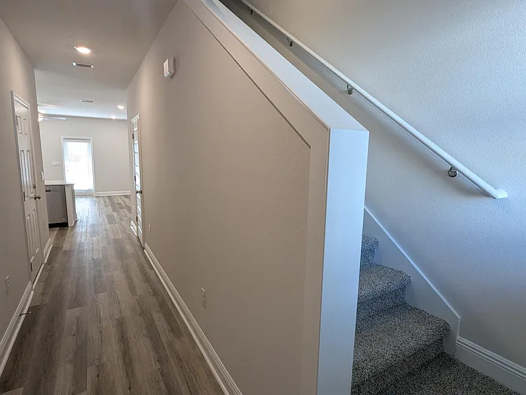 5723 Sandy Walk St — Photo 2