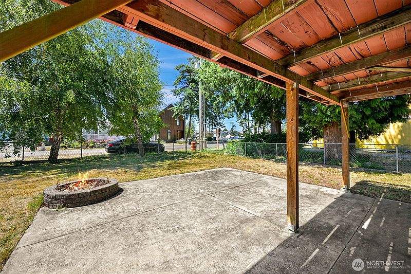 5th image of 7582 Morrison Avenue