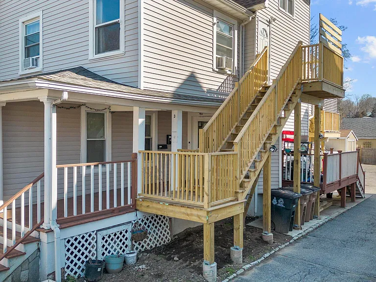 48 Lockwood Ave #3 — Photo 2