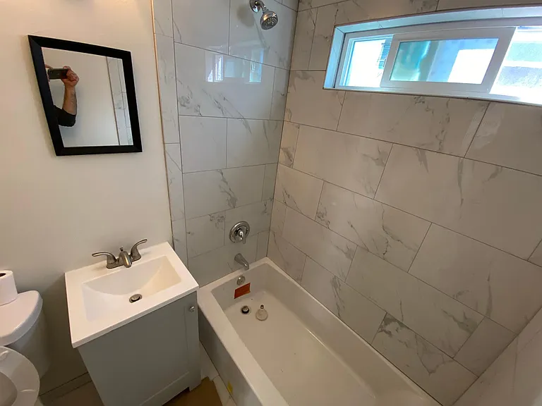 2319 Grand Ave #B — Photo 15