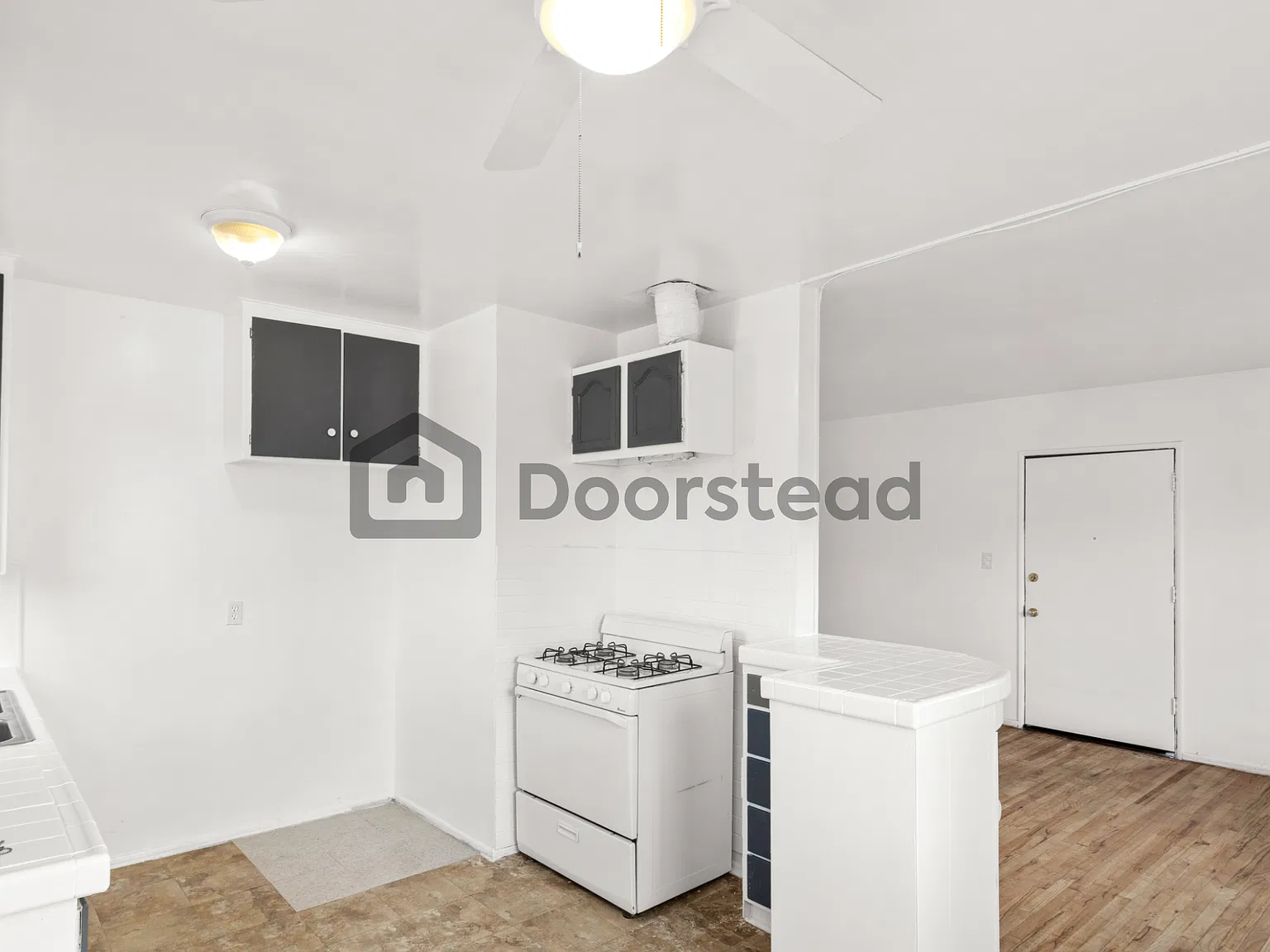 2 bed, 1.0 bath, 700 sqft, $2,320 — Photo 4