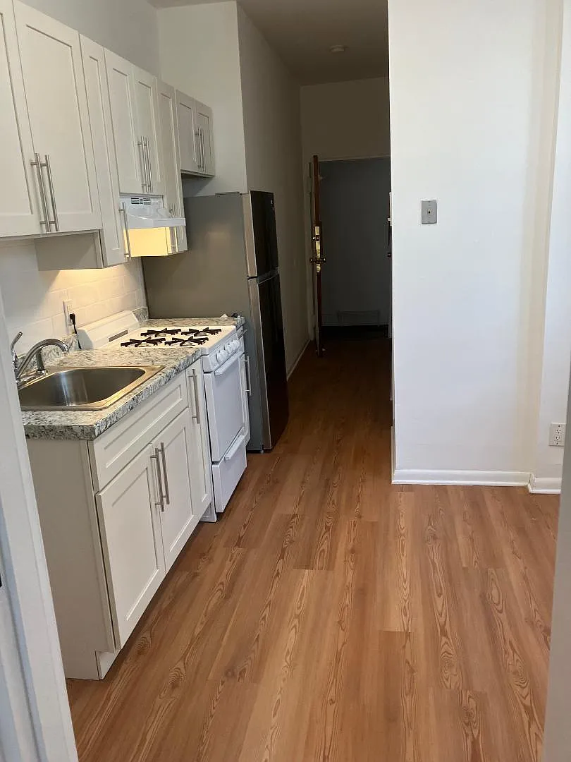 2 bed, 650 sqft, $2,185 — Photo 1