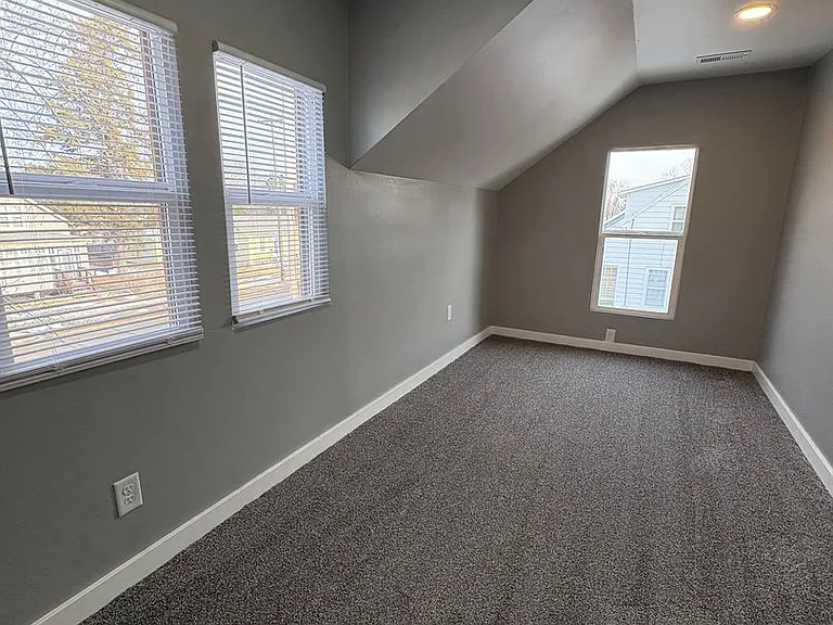 317 Smith Ave — Photo 7