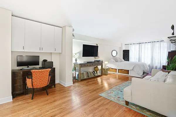 Sold by Compass | media 24