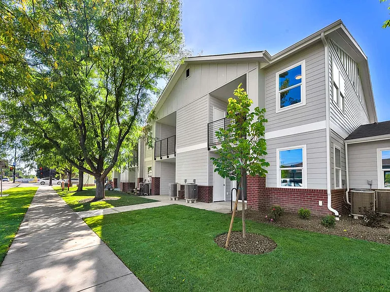 Milstick Apartments — Photo 48