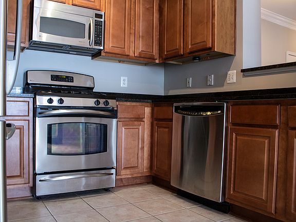 2nd image of 4850 Eisenhower Ave Unit 309