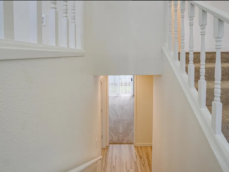 Park Crest Townhomes — Photo 27