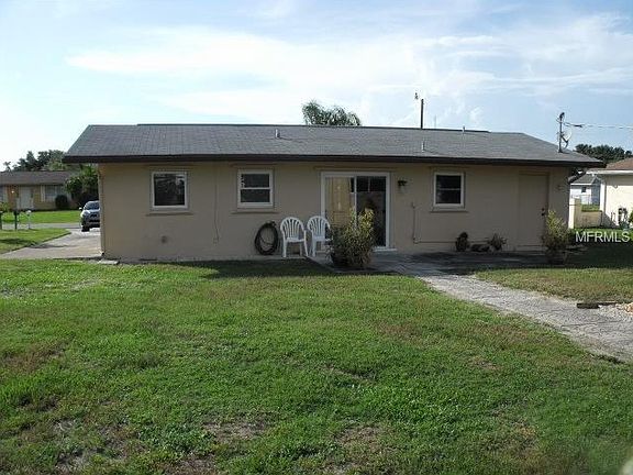 3rd image of 871 Silver Springs Ter NW