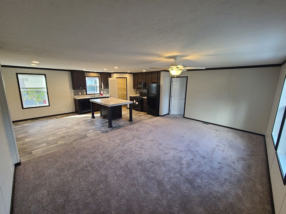 1st image of 516 Courtland Ln #716