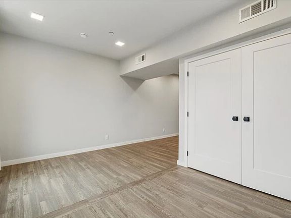 2nd image of 1105 N American St #606