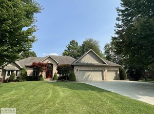 23 Golfside Dr, Saint Clair, MI 48079