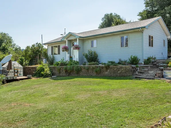 6215 N Wood Rd, Reardan, WA 99029