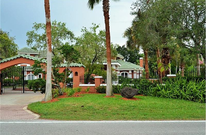 1st image of 8846 Darlene Dr